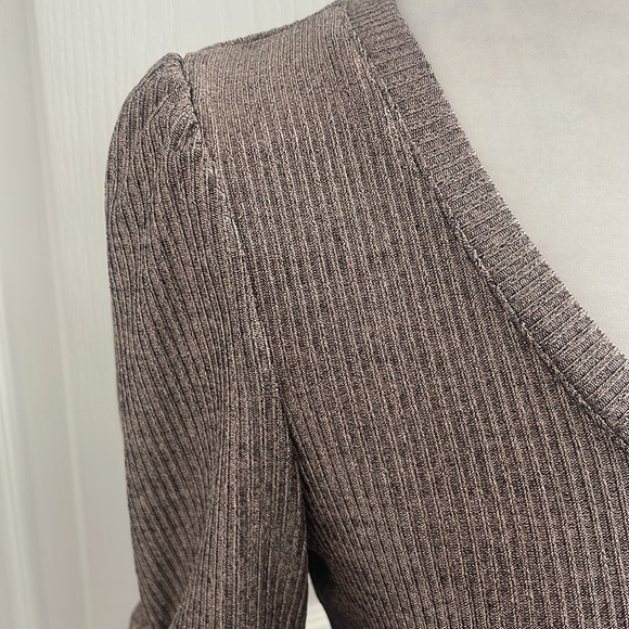 Maeve Gold Shimmer Blouse Short Puff Sleeve Ribbed Stretchy Fabric Size XS - Picture 3 of 12